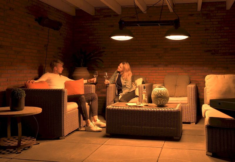 Sunred Heater Indus II Hanging 3000 terrasverwarmer sfeer