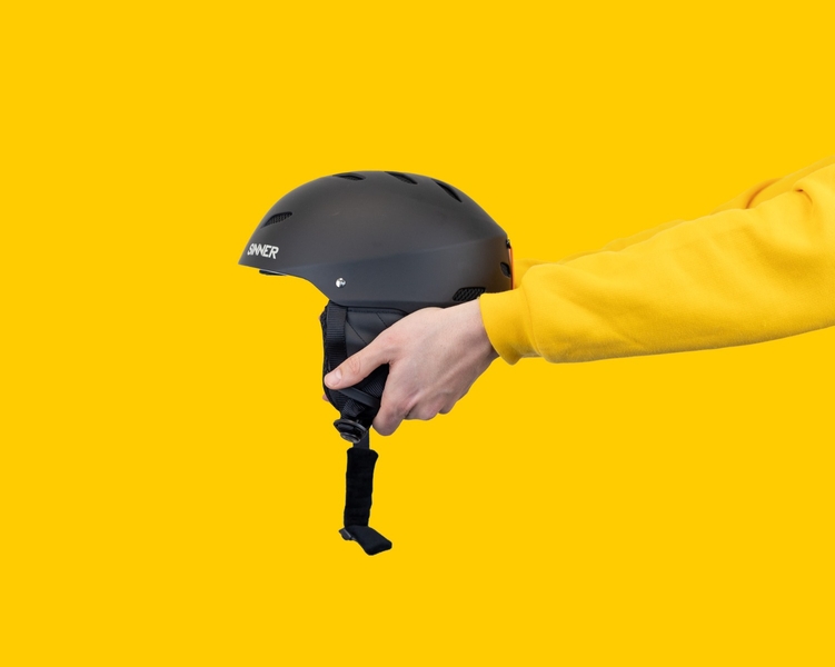 Sinner Bingham skihelm - Zwart zijaanzicht