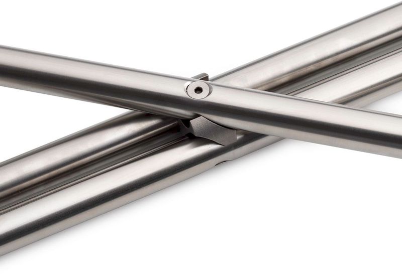 Höfats Bowl Vuurschaal met statief Tripod statief close up