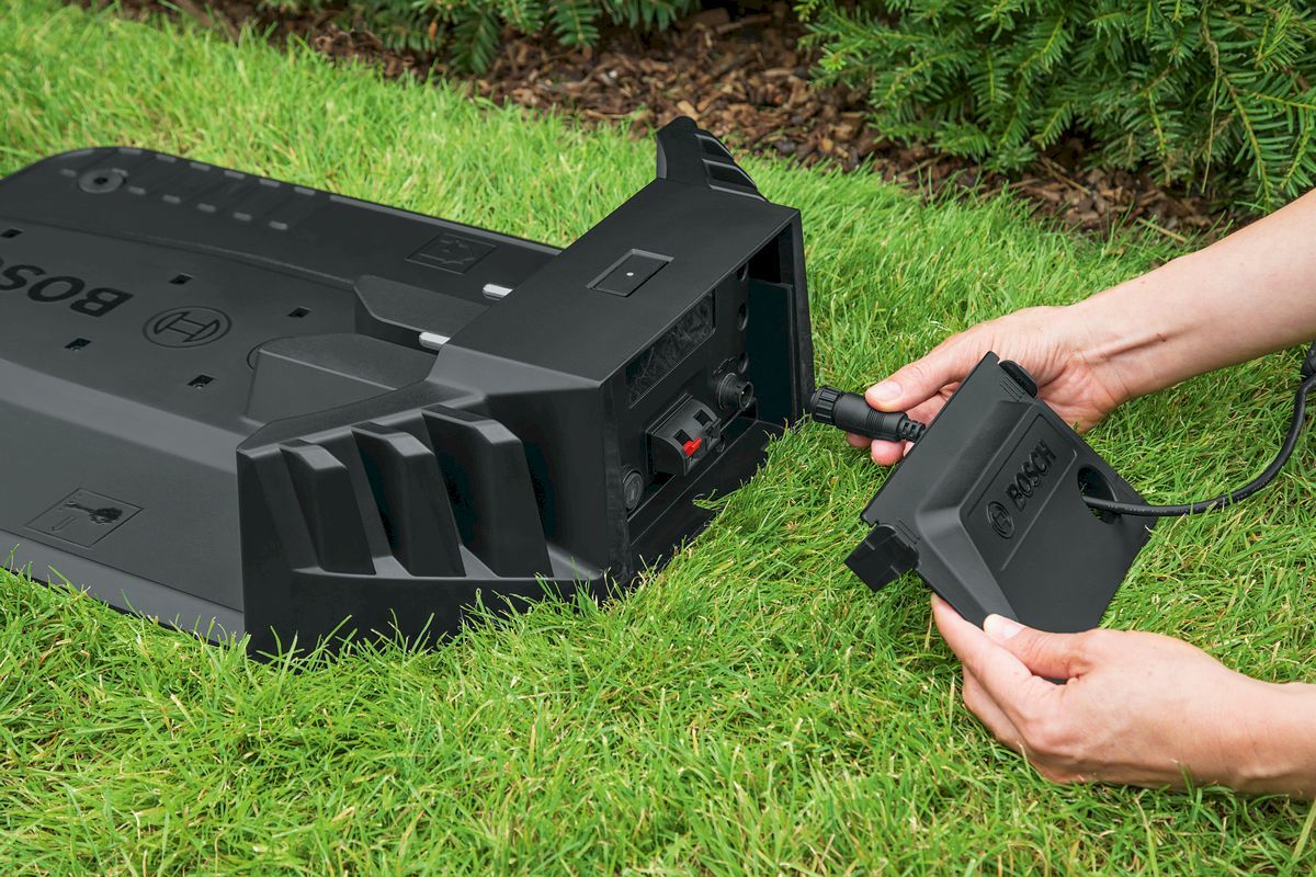 Bosch Indego XS 300 robotmaaier aansluiten