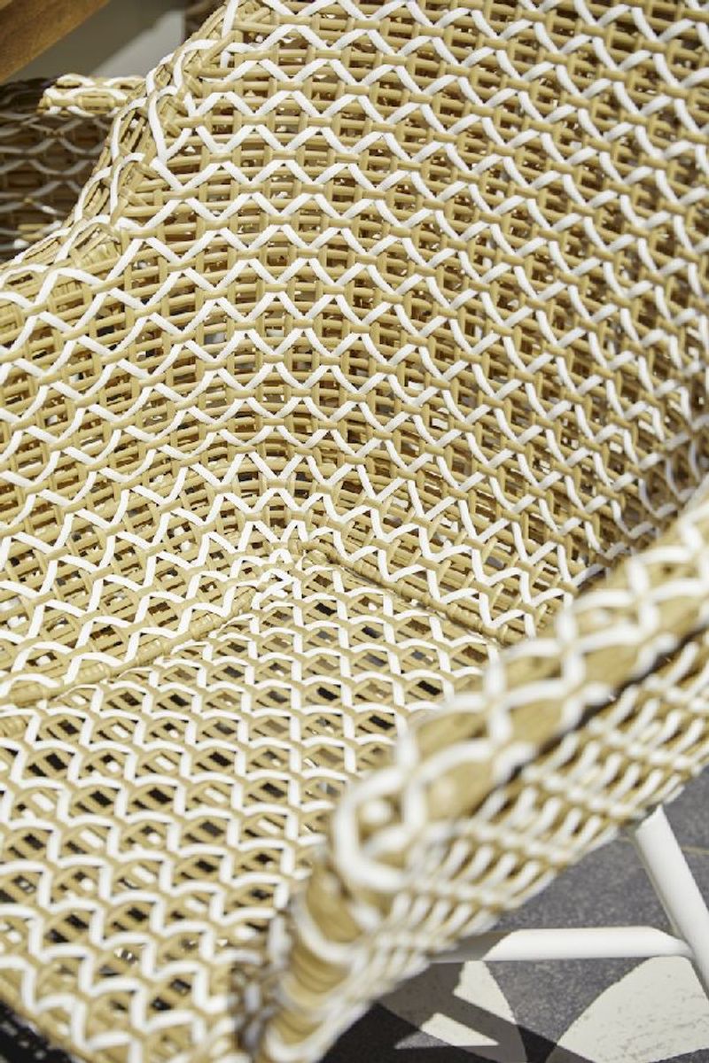 Hartman Delphine tuinstoel - wit frame - beige