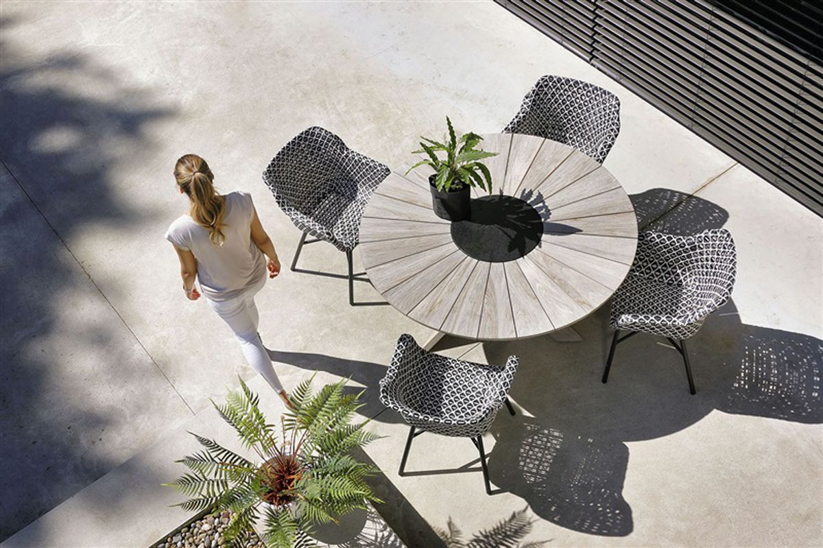 Hartman Provence Crossleg ronde Teak Tuintafel - ⌀ 150 cm - light grey