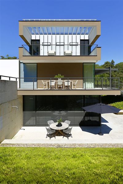 Hartman Provence Crossleg ronde Teak Tuintafel - ⌀ 150 cm - light grey