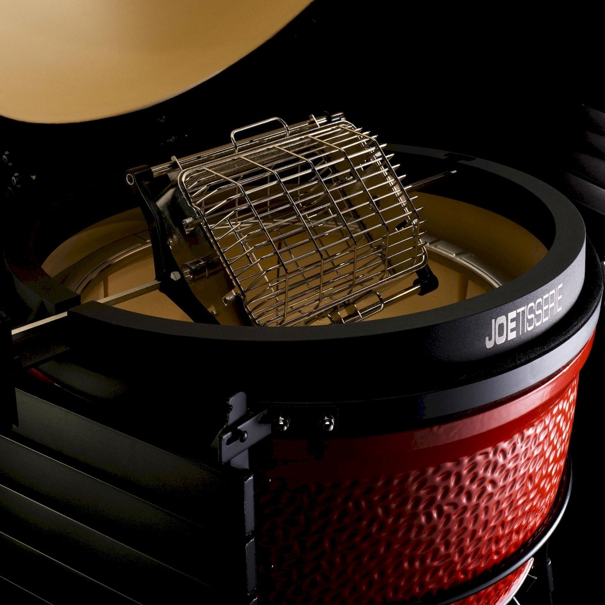 Kamado Joe Basket Set Joetisserie leeg sfeer