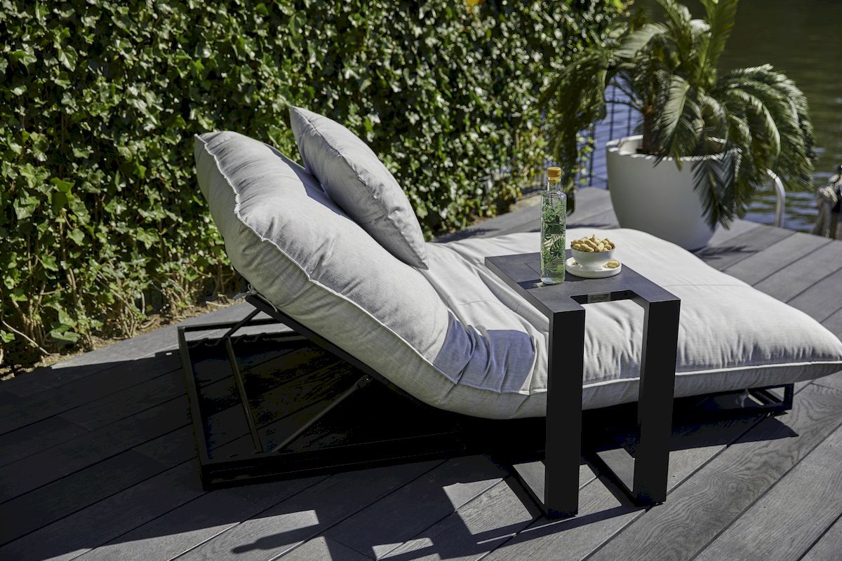 Hartman Emma loungebed - met Tim bijzettafel