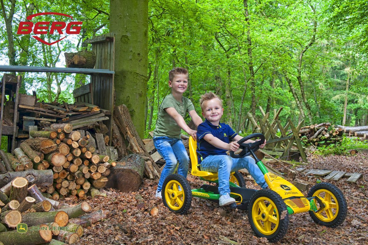 BERG Buddy John Deere skelter, spelen met de skelter