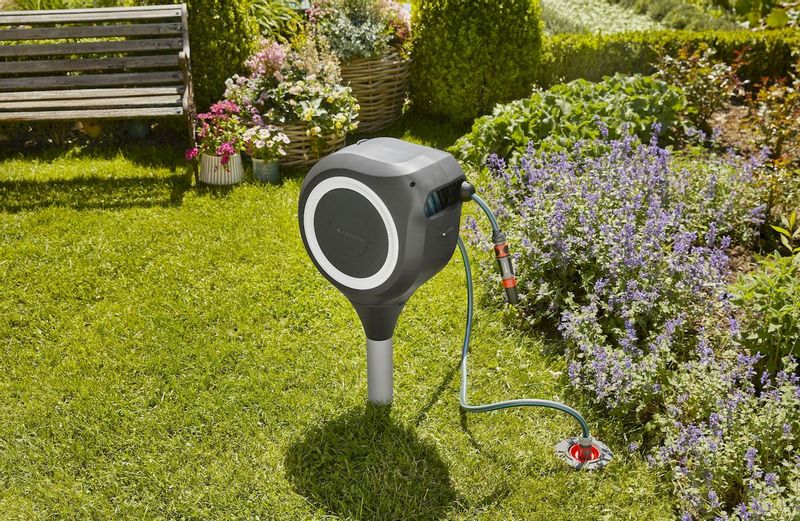 Gardena roll-up automatic tuinslangbox - 15 meter, bevestigd in de grond bovenaanzicht