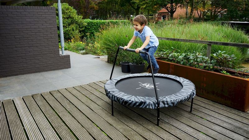 Kaarsen uitvoeren Geschiktheid Exit Tiggy Junior trampoline met beugel - Ø 140 cm - Zwart