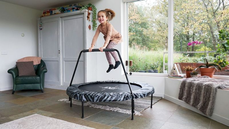Bijdrager Maar Thermisch Exit Tiggy Junior trampoline met beugel - Ø 140 cm - Zwart