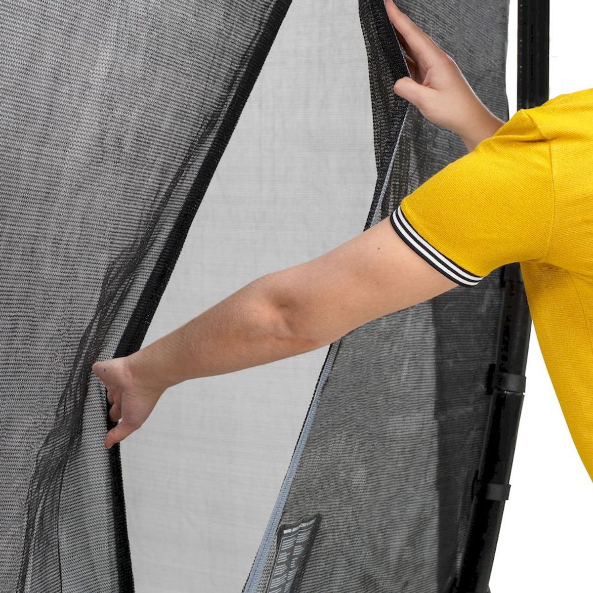 Exit Dynamic Groundlevel trampoline met net - Ø305 cm - zwart - met veiligheidsnet met overlappende deur