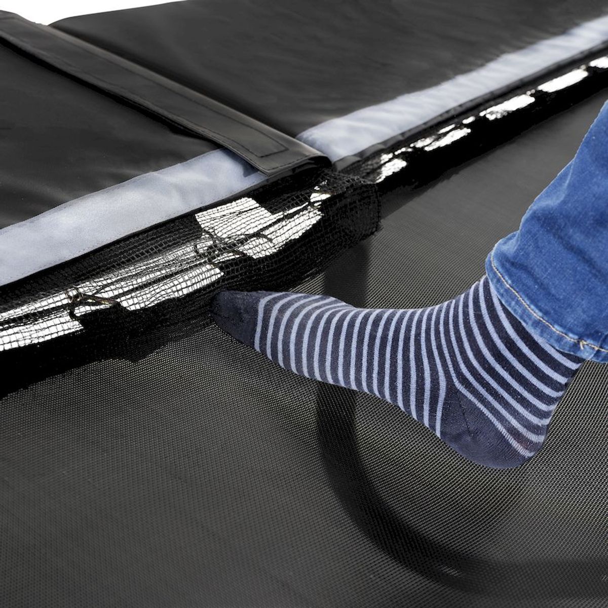 Exit PeakPro trampoline met net en ladder - 519 x 305 cm - Zwart - met beschermrand met voetbeschermingssysteem