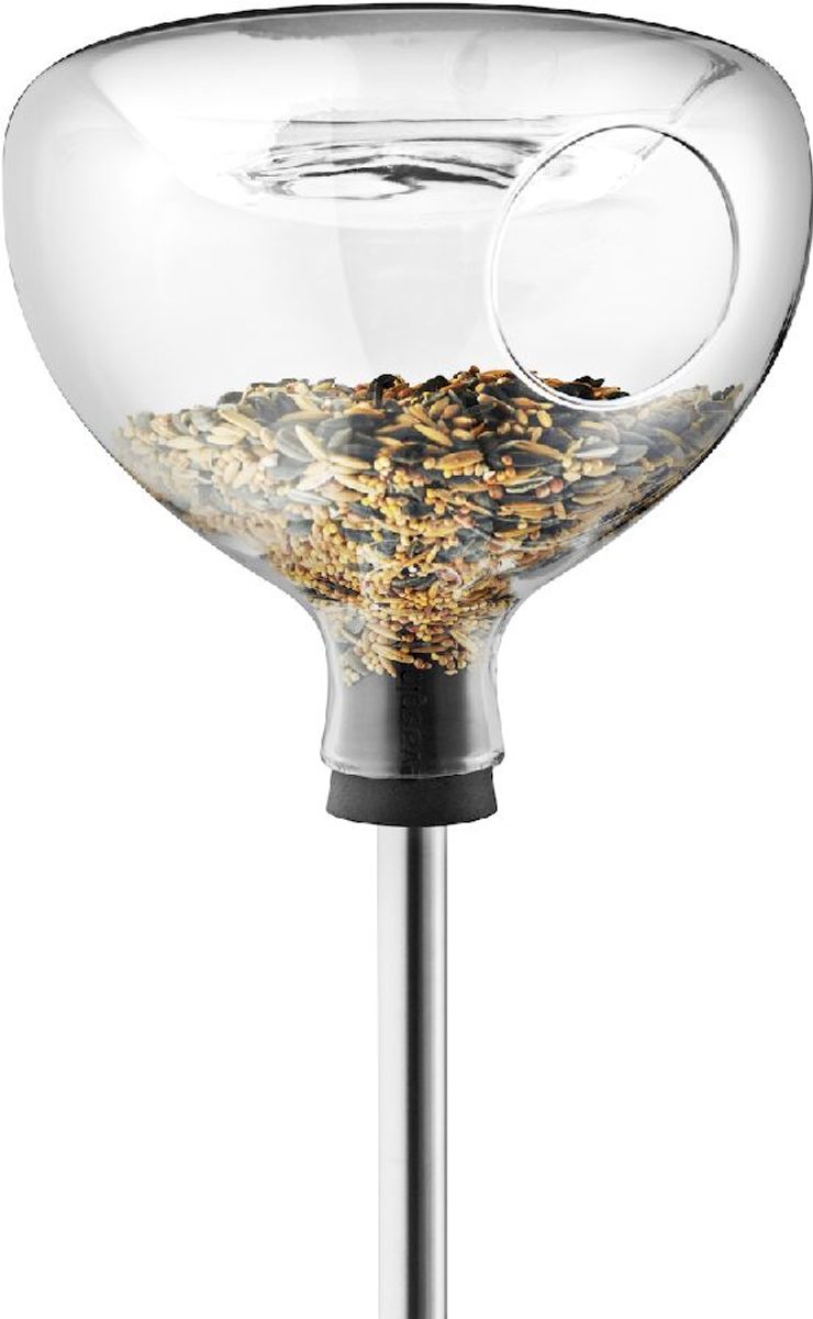 Eva Solo vogelvoederbak met bad, voederbak van dichtbij