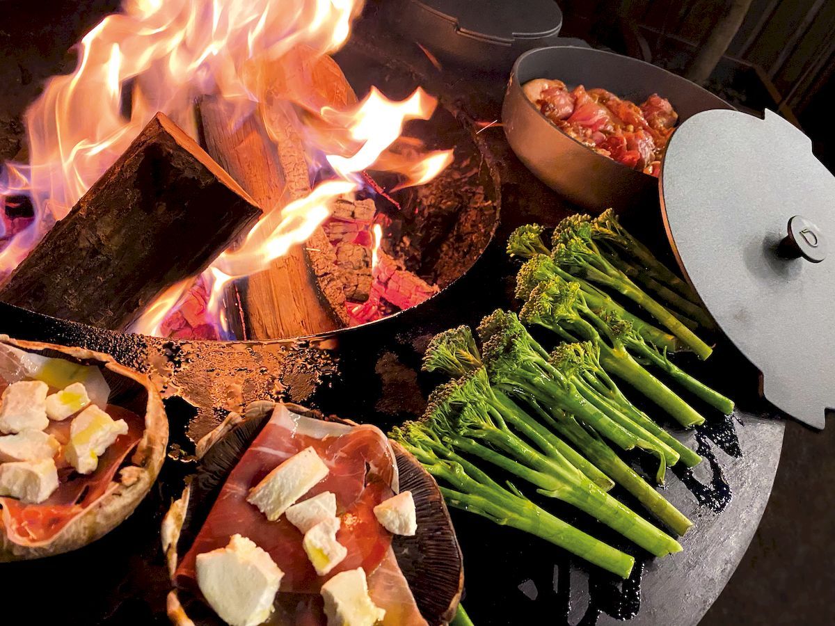 OFYR braadpannenset Ø21 en Ø26 cm, pannen in gebruik