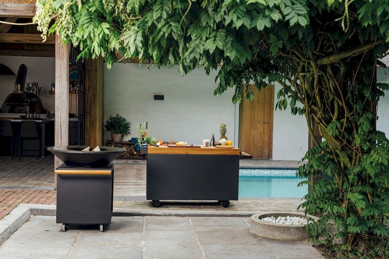 OFYR Classic 100 PRO - Black - in tuin