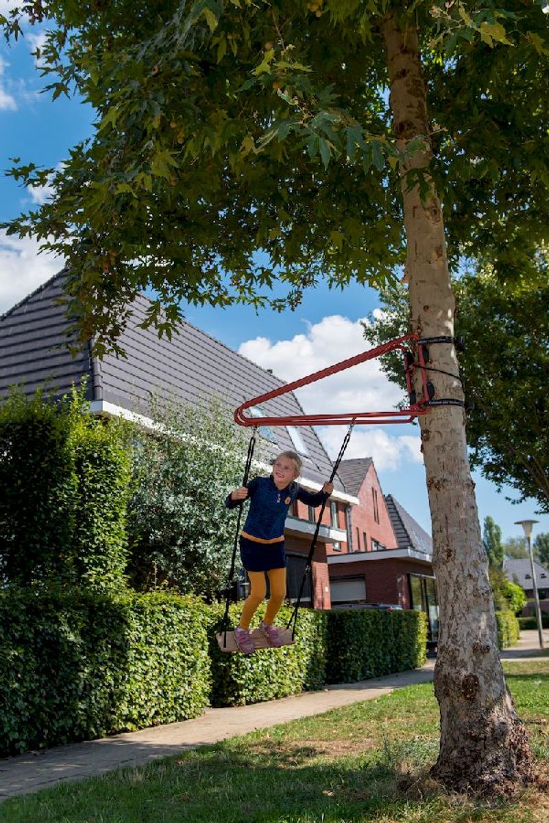 Weltevree schommel sfeerbeeld kind