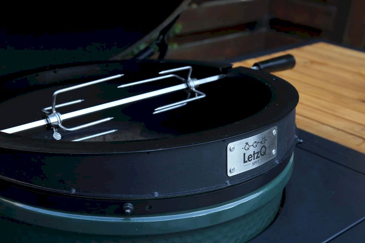 LetzQ spit 15 inch close up