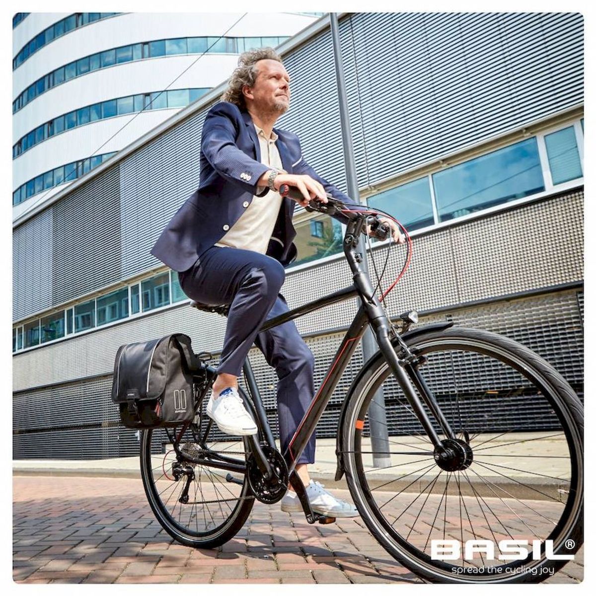 Basil Sport Design enkele fietstas - 18 liter - Grijs sfeerafbeelding