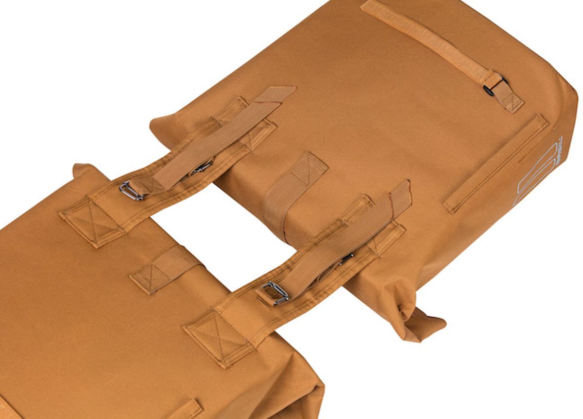 Basil City dubbele fietstas - 28/32 liter - Bruin onderkant