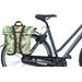 Basil Ever-Green fietsrugzak - 14/19 liter - Beige op de fiets
