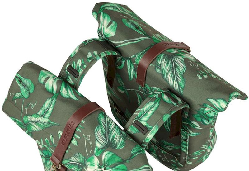 Basil Ever-Green dubbele fietstas - 28/32 liter - Groen close up