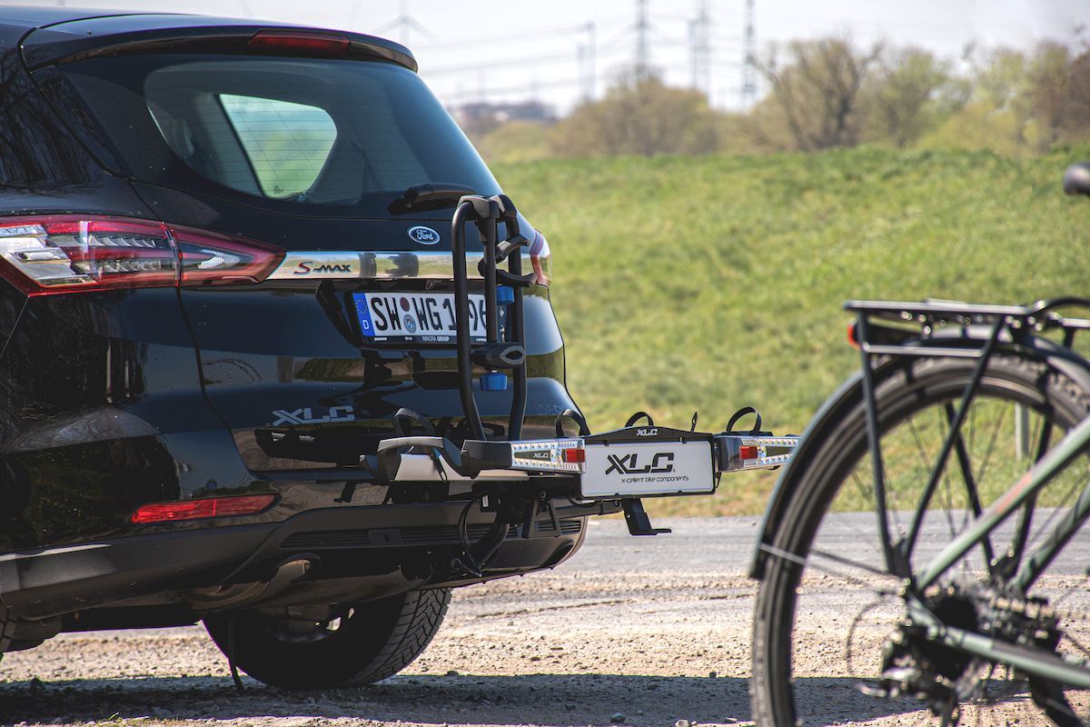 XLC Azura LED 2F Frame 2.0 fietsendrager gemonteerd