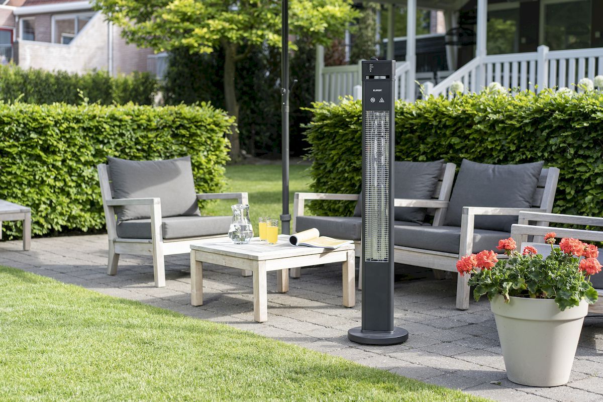 Eurom Q-Tower 2000 RCD terrasverwarmer, sfeerfoto 3 