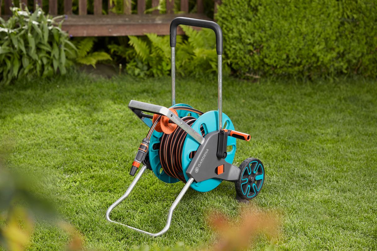 Gardena slangenwagen CleverRoll M Easy set sfeerbeeld