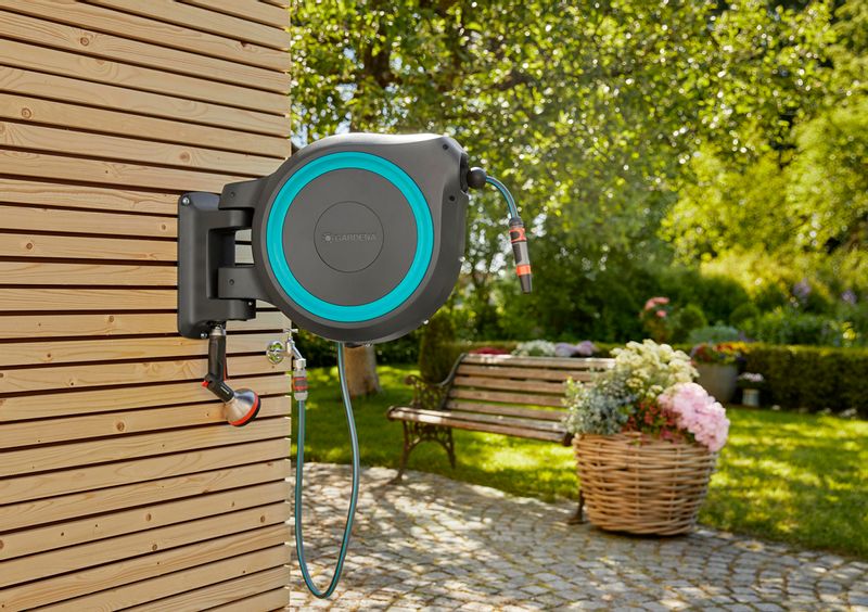 Gardena wandslangenbox RollUp XL sfeerbeeld