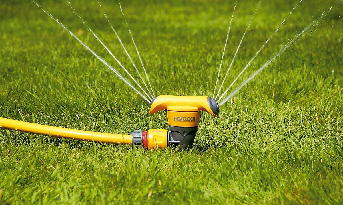 Hozelock Ronde sprinkler cirkelsproeier - in werking