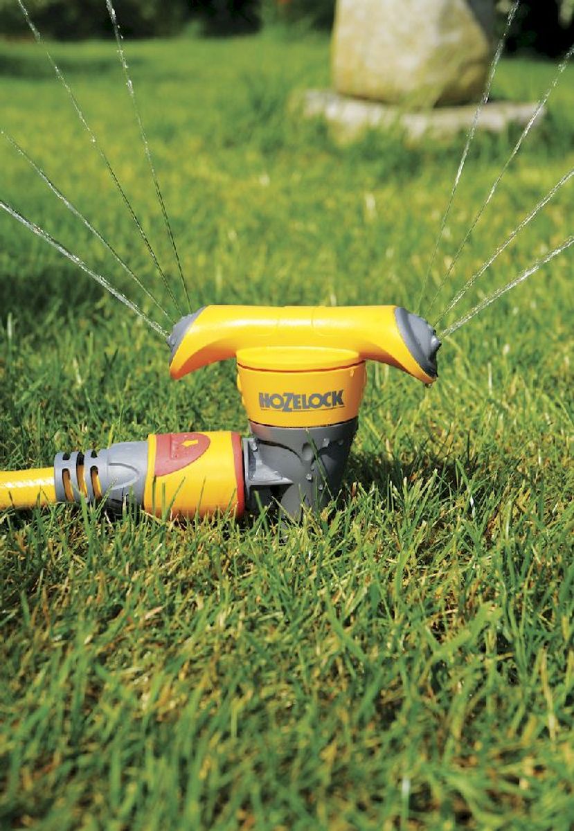 Hozelock Ronde sprinkler cirkelsproeier - in werking 2