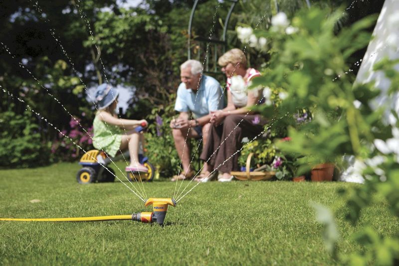 Hozelock Ronde sprinkler cirkelsproeier - sfeerimpressie