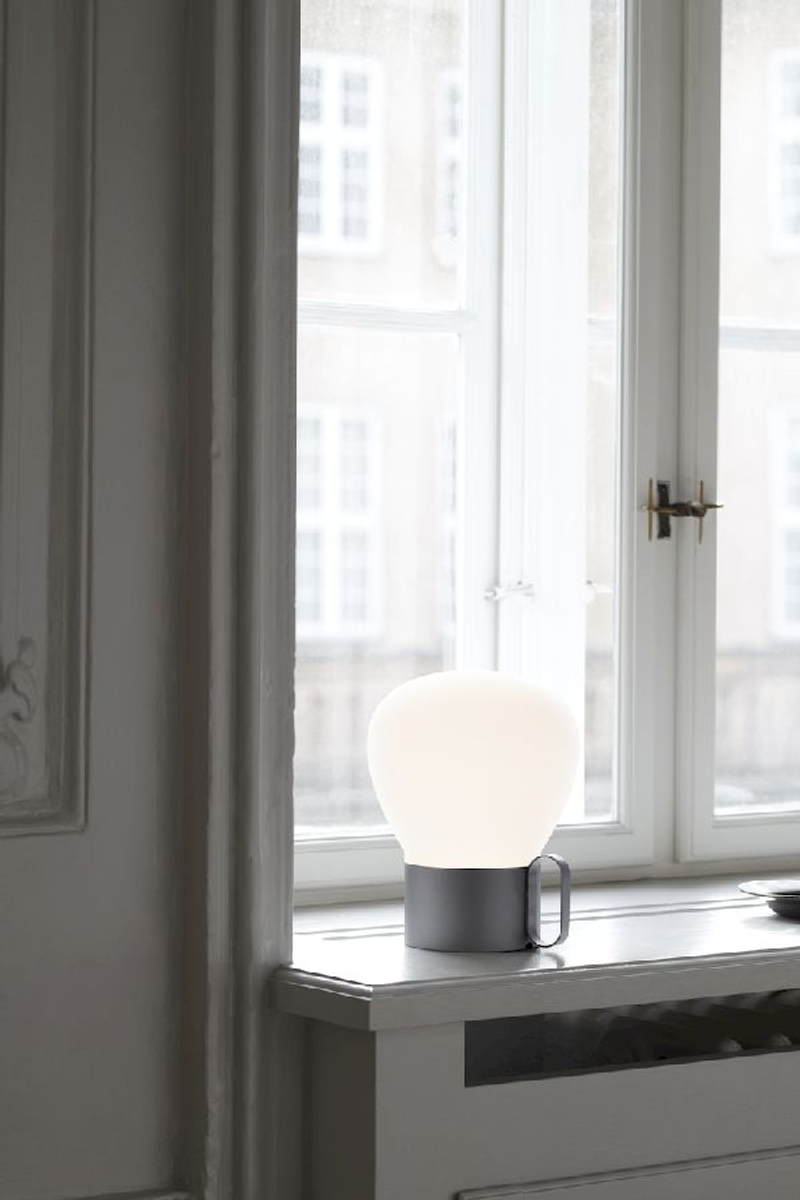 Nordlux Nuru 15 tafellamp - Grijs, sfeerfoto