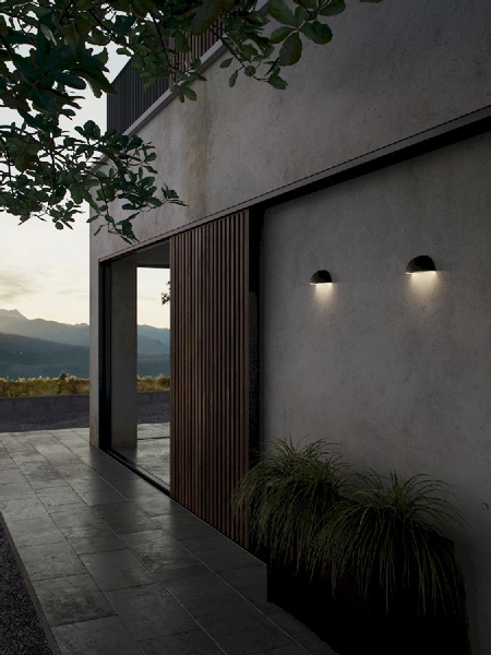 Nordlux Arcus smart wandlamp, sfeerfoto 2