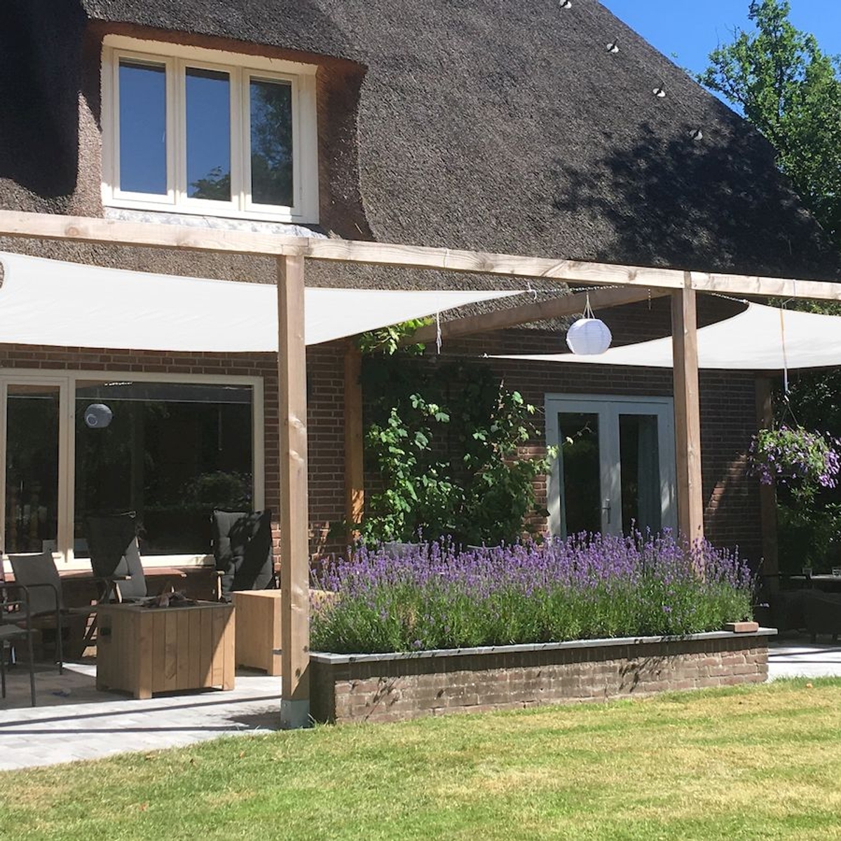 Livin’outdoor schaduwdoek Como vierkant 3,6 m - Antraciet sfeer