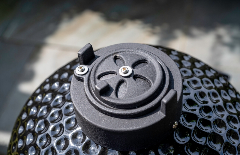 Kamado barbecue 13 inch ventilatie bovenzijde  
