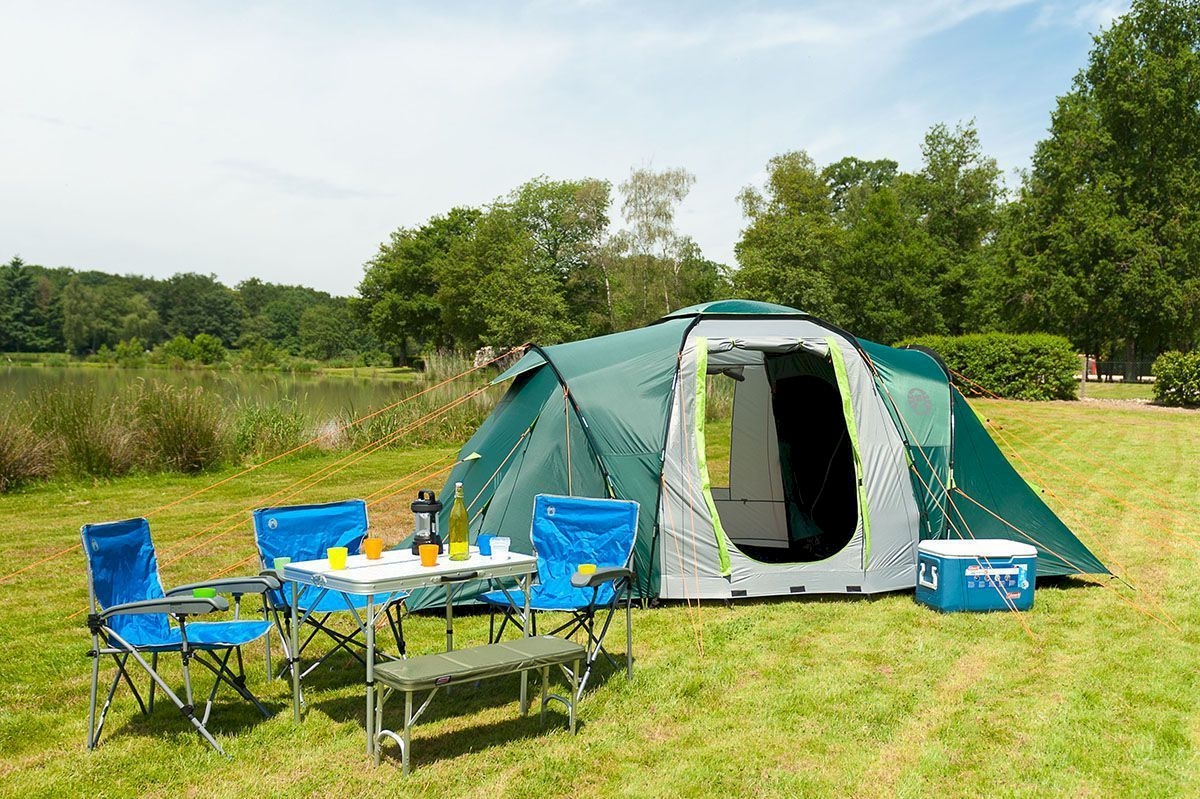 Coleman Spruce Falls 4 vis-a-vis tent sfeerfoto