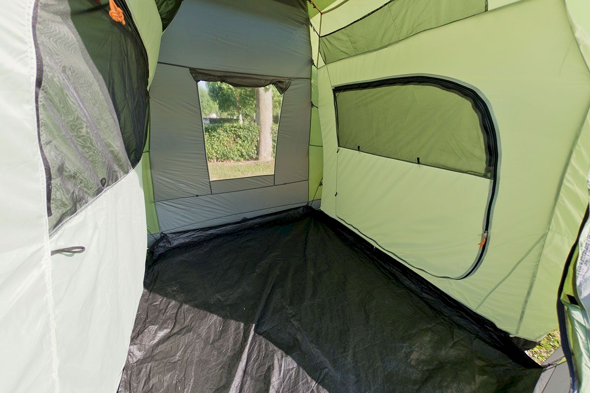 Coleman Bering 4 vis-a-vis tent leefgedeelte