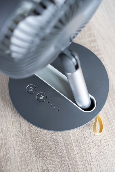 Eurom Vento opvouwbare en draadloze ventilator - op bureau