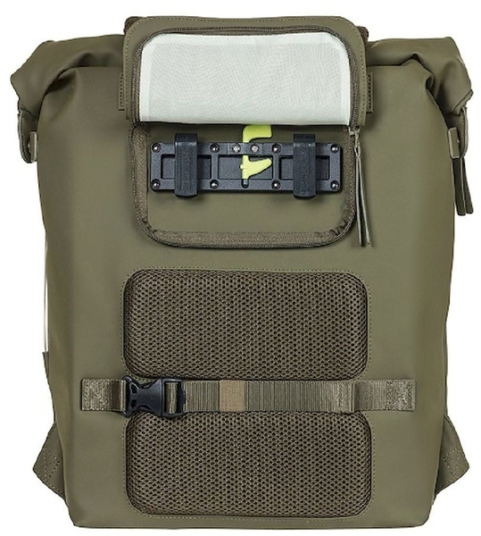 Basil SoHo enkele fietsrugzak - 17 liter - Donkergroen achteraanzicht bevestiging