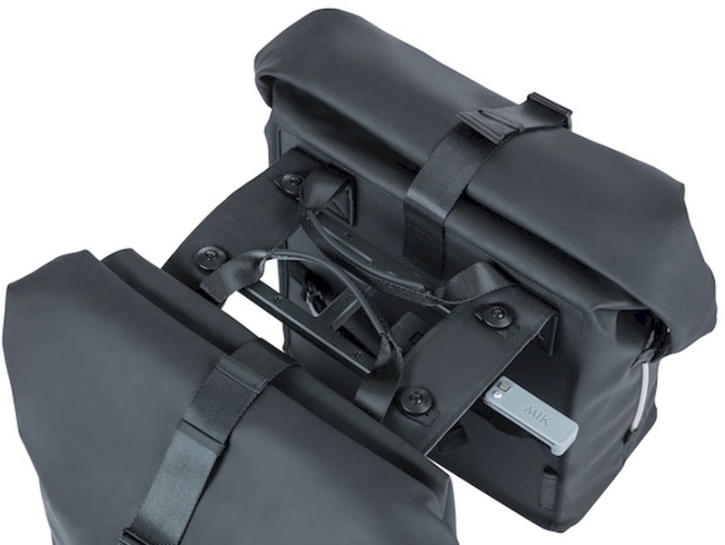 Basil SoHo MIK dubbele fietstas - 41 liter - Zwart - bovenaanzicht