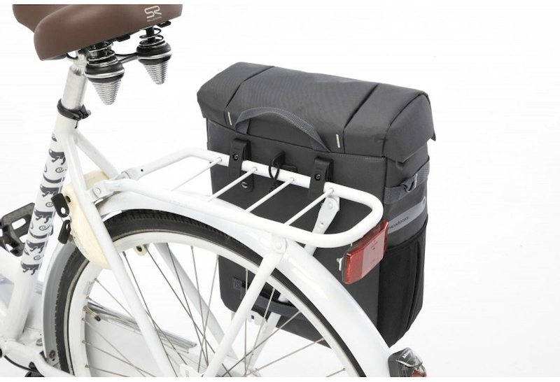 New Looxs Vigo enkele fietstas - 18,5 liter - Grijs - achteraanzicht bevestigd op fiets