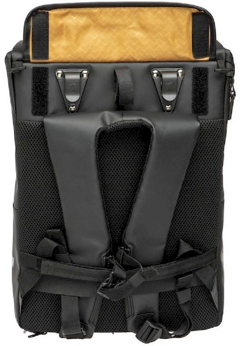 New Looxs Odense fietsrugzak - 18 liter - Zwart - achteraanzicht