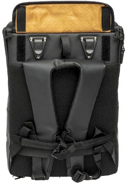 New Looxs Odense fietsrugzak - 18 liter - Zwart - achteraanzicht