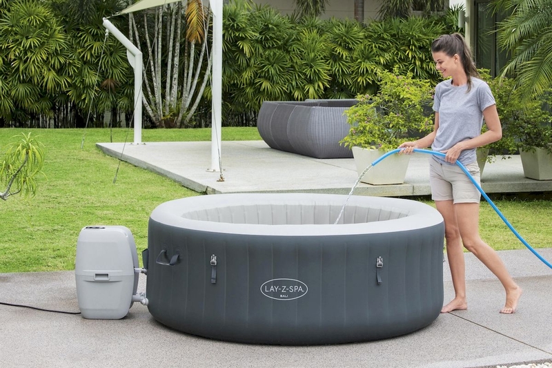 Lay-Z-Spa Bali AirJet opblaasbare spa - 4 persoons - vullen