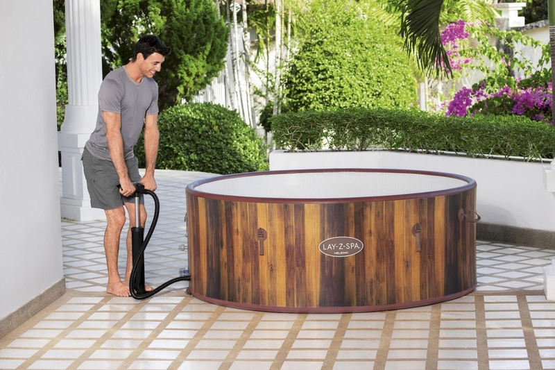 Lay-Z Spa Helsinki AirJet opblaasbare spa - 7 persoons - oppompen