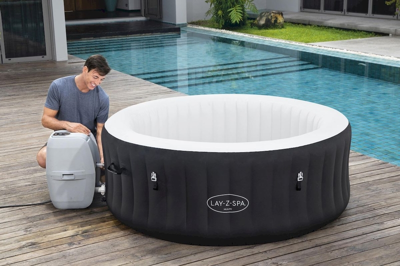 Lay-Z Spa Miami AirJet opblaasbare spa - 4 persoons - installeren