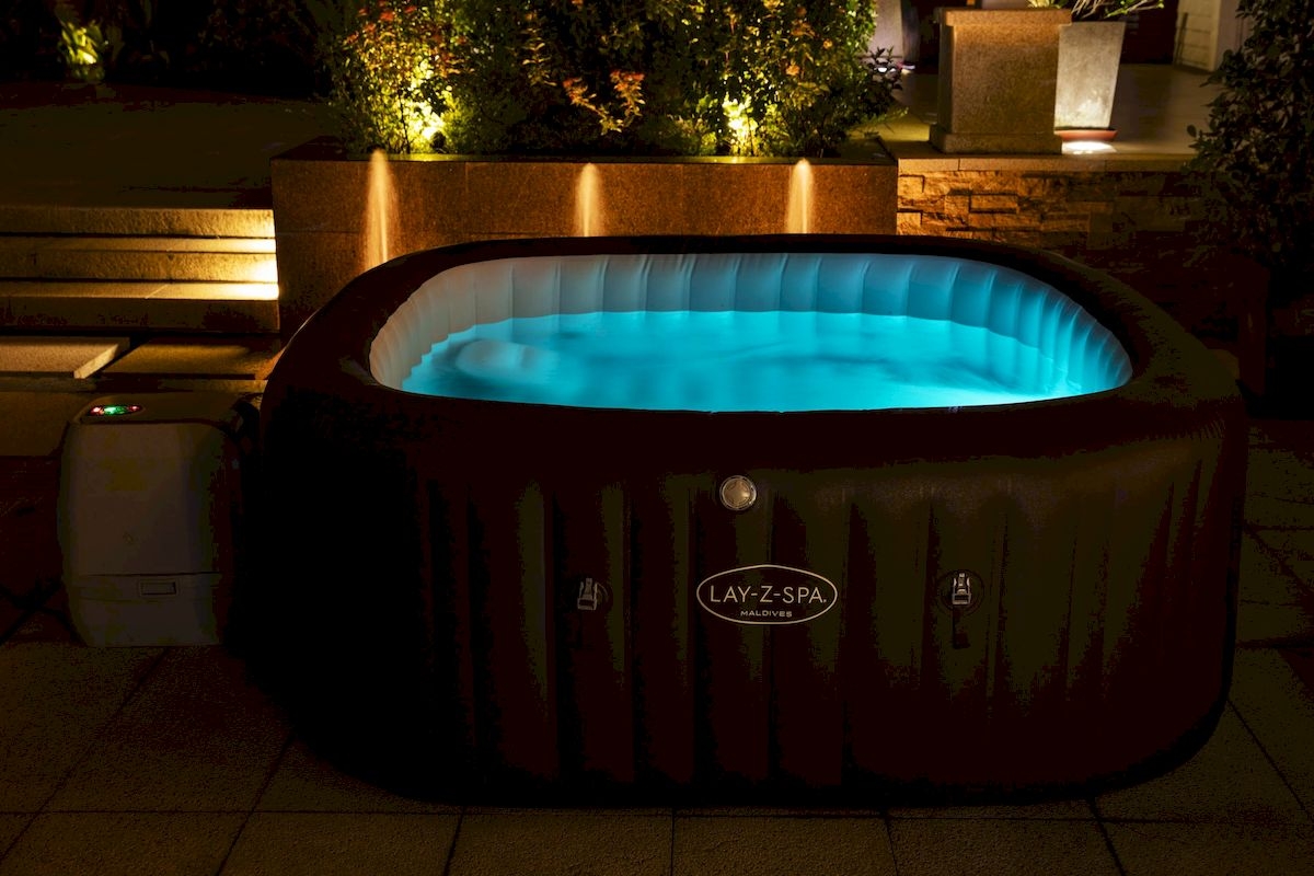 Lay-Z Spa Maldives HydroJet Pro opblaasbare spa - 7 persoons - met gekleurd licht