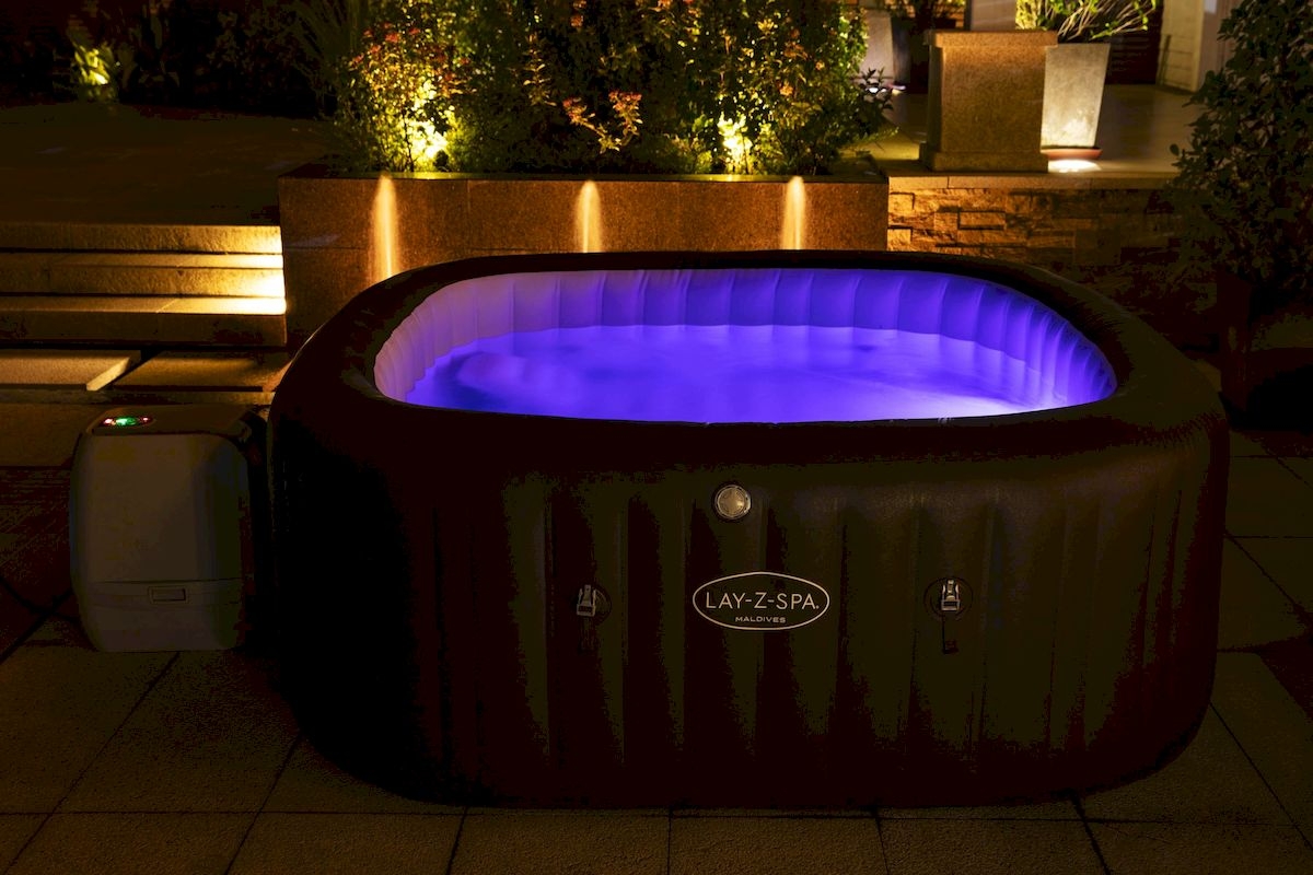 Lay-Z Spa Maldives HydroJet Pro opblaasbare spa - 7 persoons - met gekleurd licht