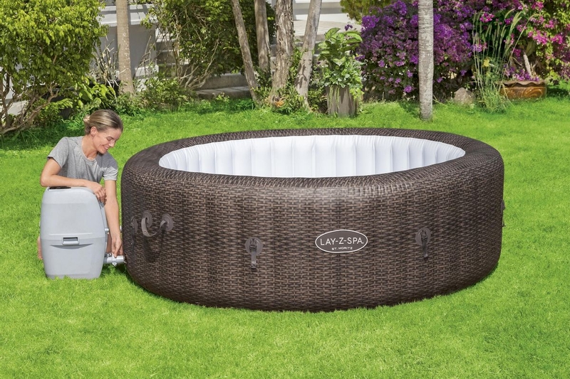Lay-Z Spa St. Moritz AirJet opblaasbare spa - 7 persoons - installeren