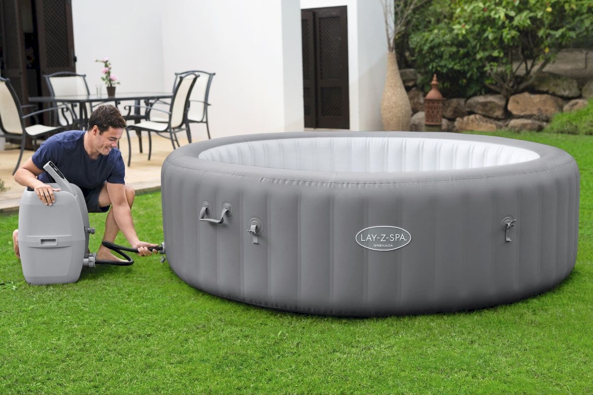 Lay-Z Spa Grenada AirJet opblaasbare spa - 8 persoons - installeren
